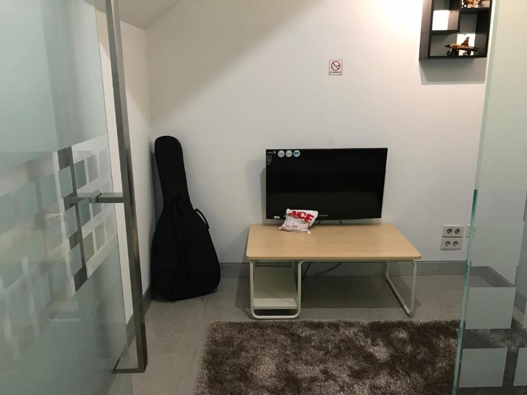 The Colour Hostel Понтианак Экстерьер фото
